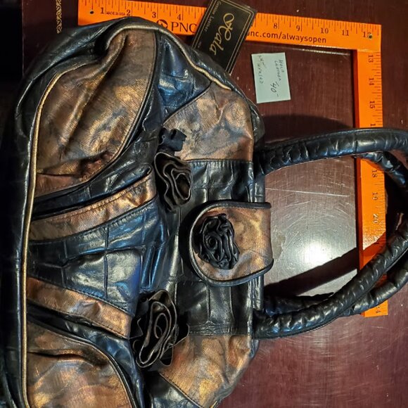 Hala Genuine Leather handbag - new with tags - Picture 3 of 3